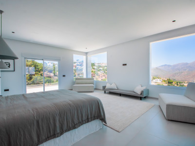 Villa zum Verkauf in La Mairena, Marbella Ost