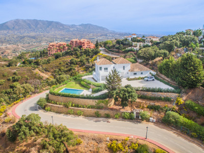 Villa zum Verkauf in La Mairena, Marbella Ost