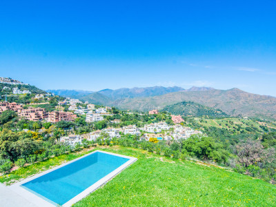 Villa zum Verkauf in La Mairena, Marbella Ost