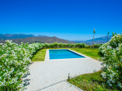 Villa zum Verkauf in La Mairena, Marbella Ost