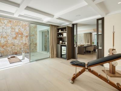 Villa for sale in Rocio de Nagüeles, Marbella Golden Mile