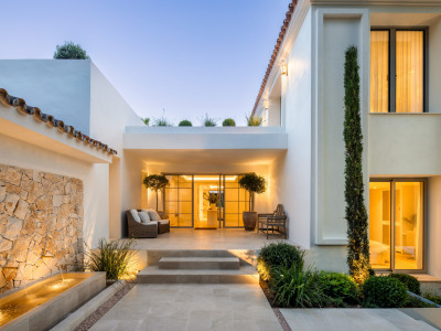 Villa for sale in Rocio de Nagüeles, Marbella Golden Mile