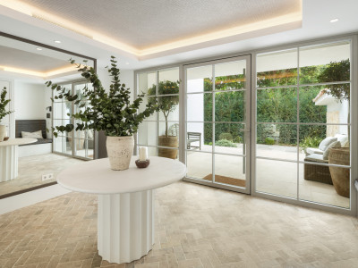 Villa for sale in Rocio de Nagüeles, Marbella Golden Mile