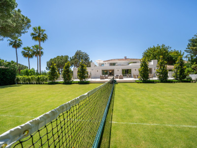 Villa for sale in Rocio de Nagüeles, Marbella Golden Mile