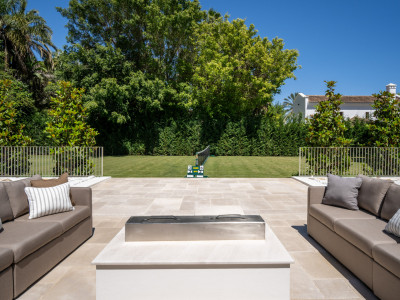 Villa for sale in Rocio de Nagüeles, Marbella Golden Mile