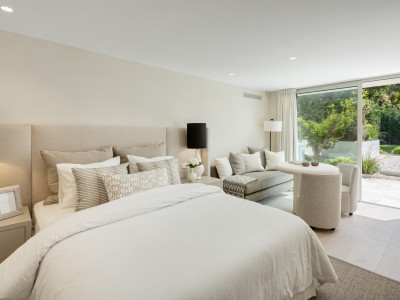 Villa for sale in Rocio de Nagüeles, Marbella Golden Mile