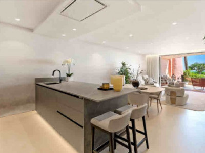 Ground Floor Apartment for sale in Menara Beach, Estepona