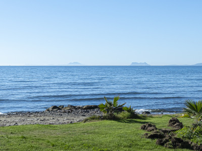 Ground Floor Apartment for sale in Menara Beach, Estepona