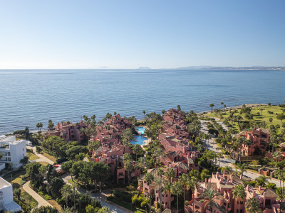 Ground Floor Apartment for sale in Menara Beach, Estepona