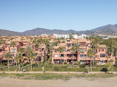 Ground Floor Apartment for sale in Menara Beach, Estepona