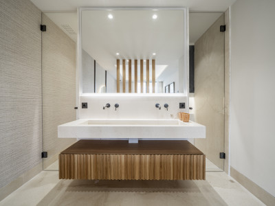 Apartment for sale in Aloha, Nueva Andalucia