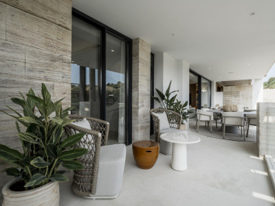 Ground Floor Apartment for sale in Aloha, Nueva Andalucia