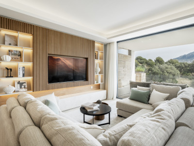 Ground Floor Apartment for sale in Aloha, Nueva Andalucia