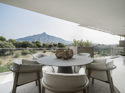 Penthouse for sale in Aloha, Nueva Andalucia