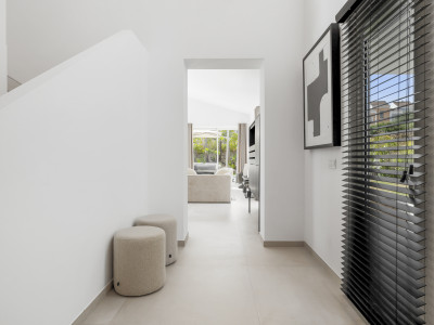 Villa for sale in Casares