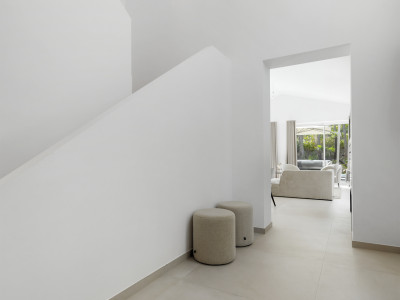 Villa for sale in Casares