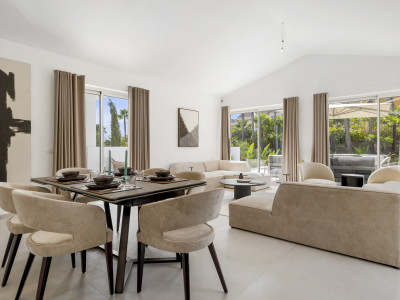 Villa for sale in Casares