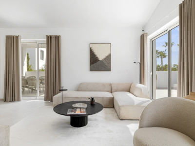 Villa for sale in Casares