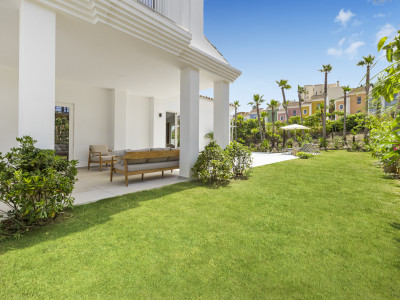Villa for sale in Casares