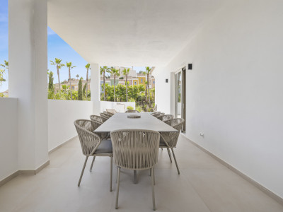 Villa for sale in Casares