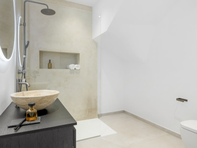 Villa for sale in Casares