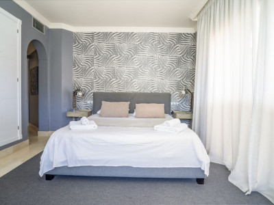 Apartamento Planta Baja en venta en Aloha Hill Club, Nueva Andalucia