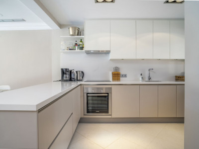 Apartamento Planta Baja en venta en Aloha Hill Club, Nueva Andalucia