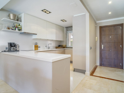 Apartamento Planta Baja en venta en Aloha Hill Club, Nueva Andalucia