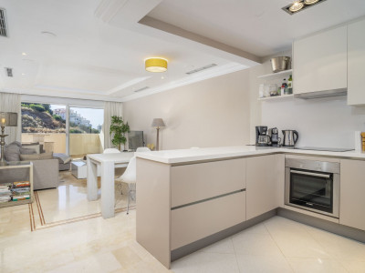Apartamento Planta Baja en venta en Aloha Hill Club, Nueva Andalucia
