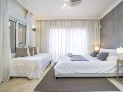 Apartamento Planta Baja en venta en Aloha Hill Club, Nueva Andalucia