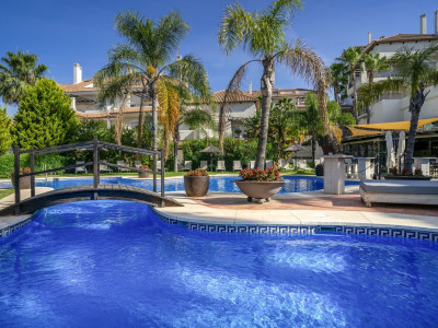 Apartamento Planta Baja en venta en Aloha Hill Club, Nueva Andalucia