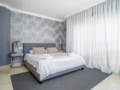 Apartamento Planta Baja en venta en Aloha Hill Club, Nueva Andalucia