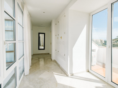 Villa en venta en La Resina Golf, Estepona