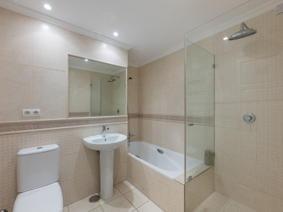Reihenhaus zum Verkauf in Las Lomas del Marbella Club, Marbella Goldene Meile