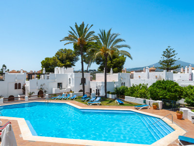 Zweistöckiges Penthouse zum Verkauf in Pueblo Arabesque, Nueva Andalucia