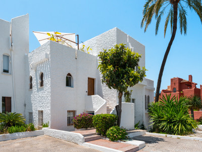 Zweistöckiges Penthouse zum Verkauf in Pueblo Arabesque, Nueva Andalucia