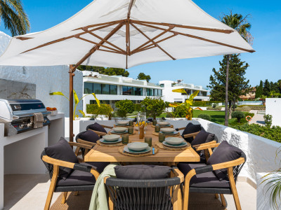 Zweistöckiges Penthouse zum Verkauf in Pueblo Arabesque, Nueva Andalucia