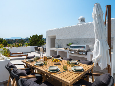 Zweistöckiges Penthouse zum Verkauf in Pueblo Arabesque, Nueva Andalucia
