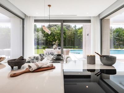Villa zum Verkauf in El Paraiso, Estepona