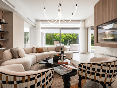 Villa zum Verkauf in El Paraiso, Estepona