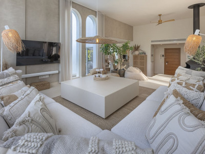Villa for sale in Atalaya de Rio Verde, Nueva Andalucia