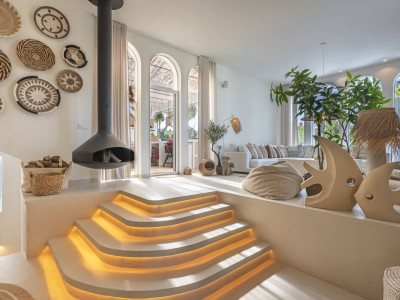 Villa for sale in Atalaya de Rio Verde, Nueva Andalucia