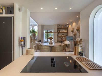 Villa for sale in Atalaya de Rio Verde, Nueva Andalucia