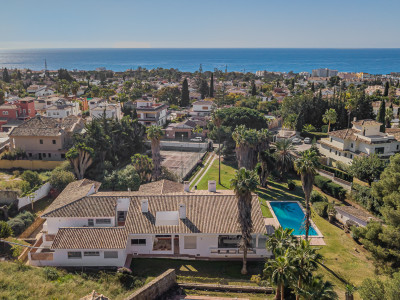 Villa en venta en La Montua, Marbella