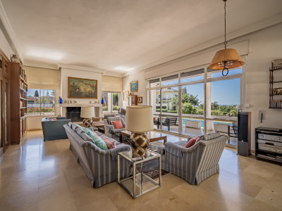 Villa en venta en La Montua, Marbella
