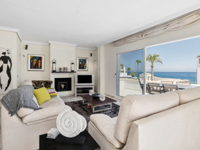 Penthouse for sale in Dominion Beach, Estepona