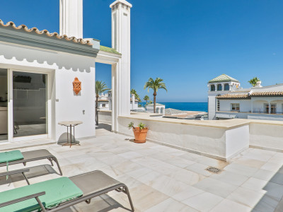 Penthouse for sale in Dominion Beach, Estepona