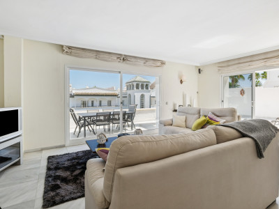 Penthouse for sale in Dominion Beach, Estepona