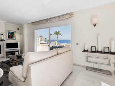 Penthouse for sale in Dominion Beach, Estepona