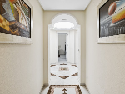 Penthouse for sale in Dominion Beach, Estepona